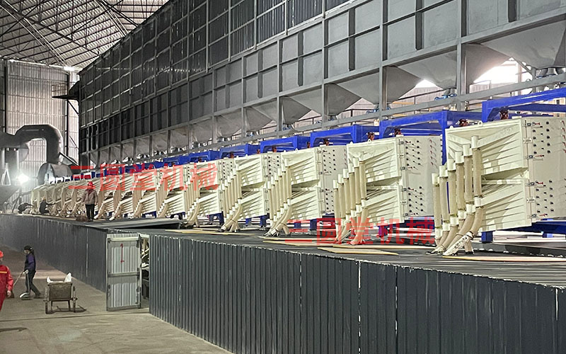 方形水蜜桃成视频人APP网址入口生产线